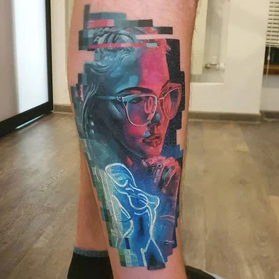 Anna Petrova tattoo 041