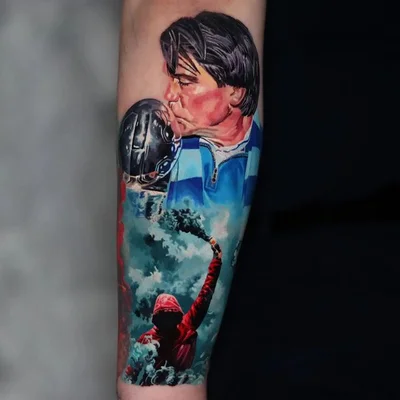 Anna Petrova tattoo 042