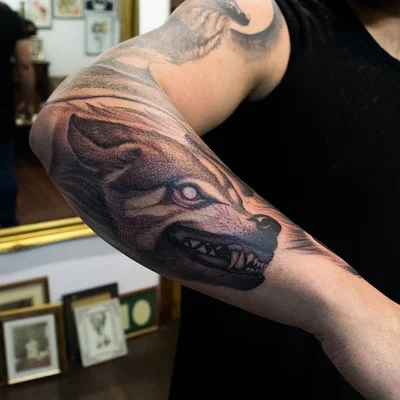 Sheridan Lucienso tattoo 050