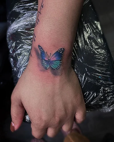Uneq tattoo 011