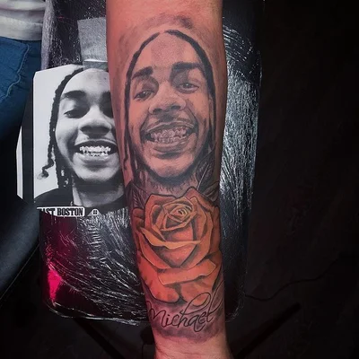 Uneq tattoo 012