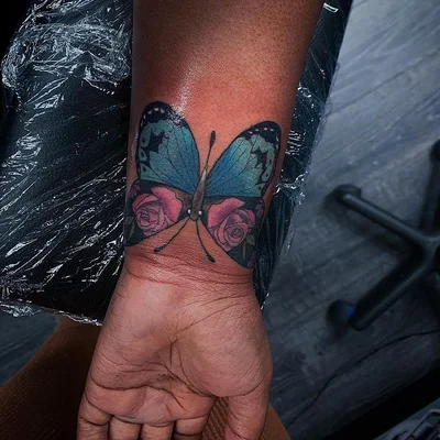 Uneq tattoo 020