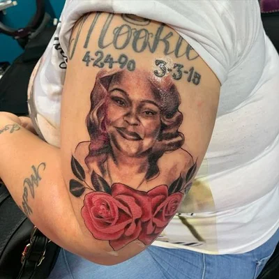 Uneq tattoo 022
