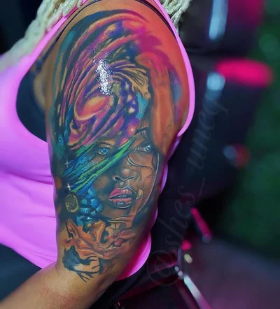 Uneq tattoo 028