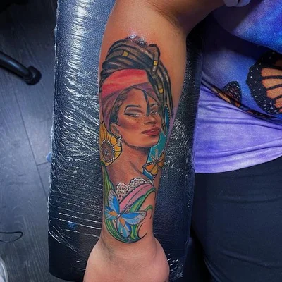 Uneq tattoo 037