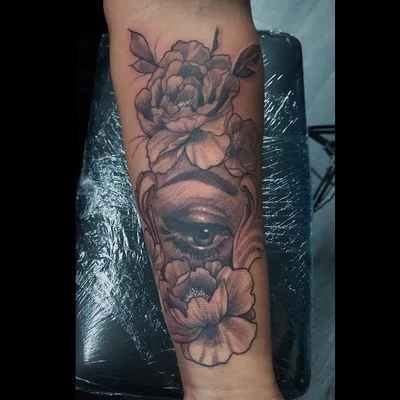 Uneq tattoo 038