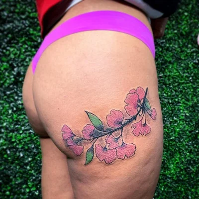 Uneq tattoo 043