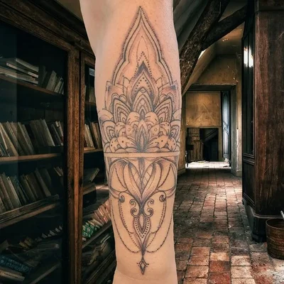 Kira Scura tattoo 050