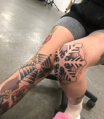 Katrina Jones tattoo 050