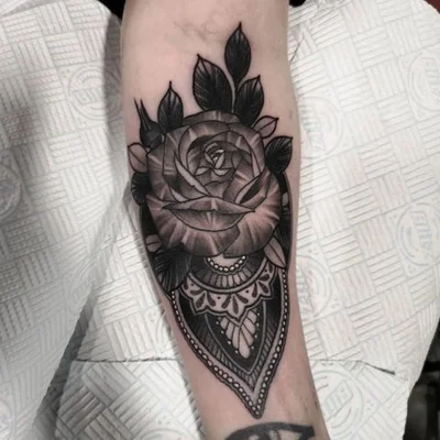 Shona Lynne tattoo 007