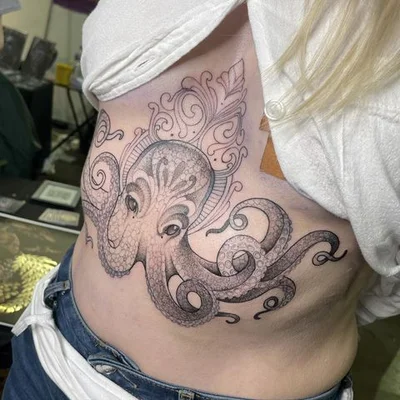 Shona Lynne tattoo 042