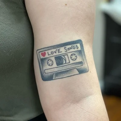 Evie tattoo 042