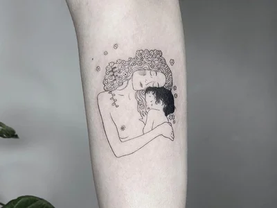 Julia Shpadyreva tattoo 007