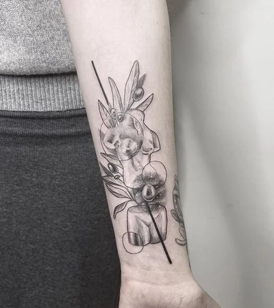Julia Shpadyreva tattoo 014