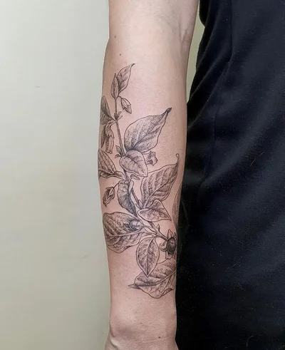Julia Shpadyreva tattoo 018