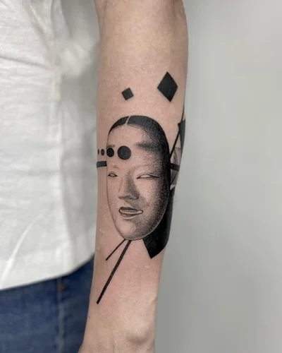 Julia Shpadyreva tattoo 025