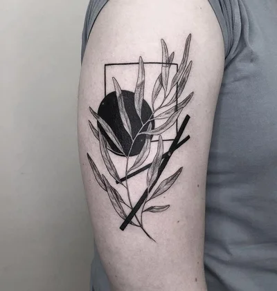 Julia Shpadyreva tattoo 043