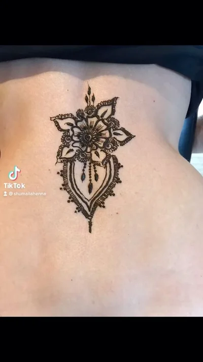 Shumaila Henna tattoo 045