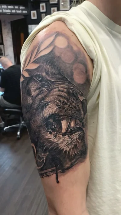 Vlad Shymko tattoo 030