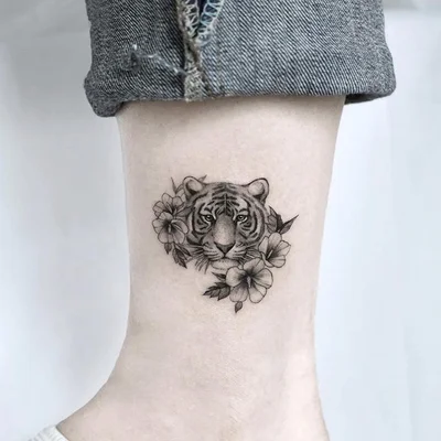 Sia tattoo 025
