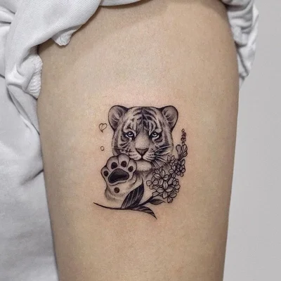 Sia tattoo 030