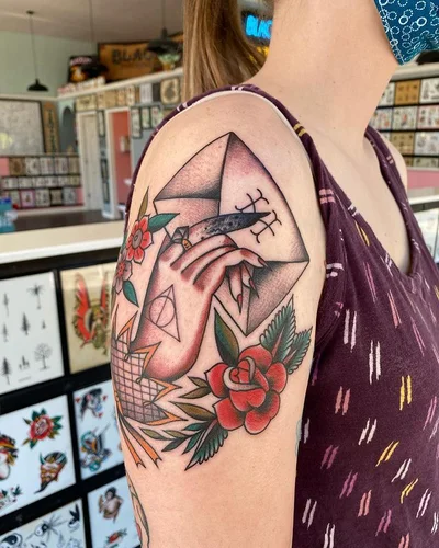 Sean Lanusse tattoo 008