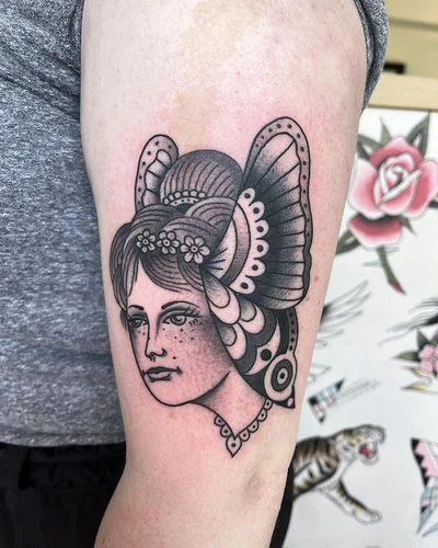 Sean Lanusse tattoo 025