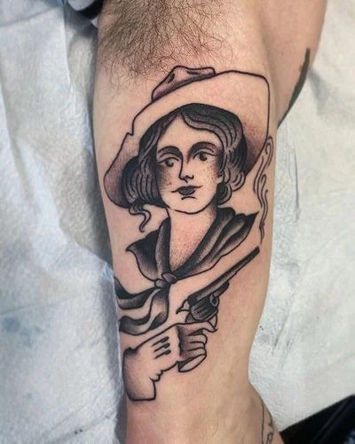 Sean Lanusse tattoo 039