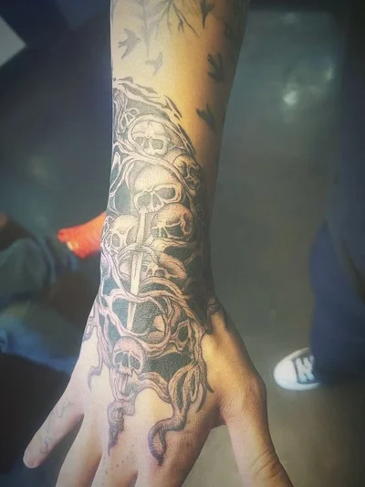 Sideshow Tattoo and Piercing tattoo 031