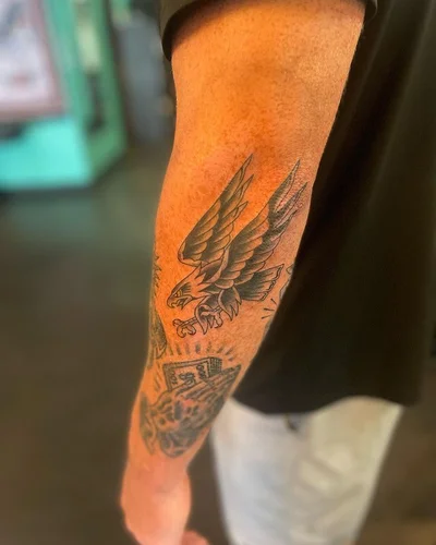 Sideshow Tattoo and Piercing tattoo 040