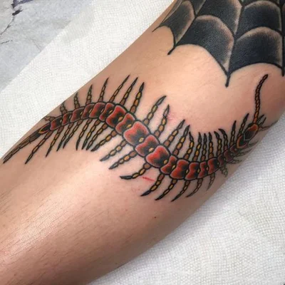 Siena Coronado tattoo 010