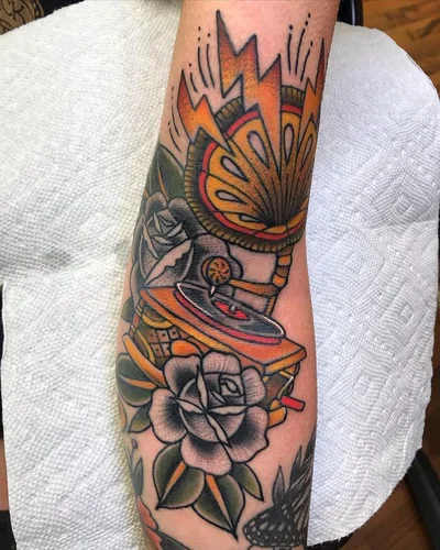 Siena Coronado tattoo 038