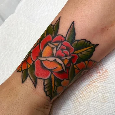Siena Coronado tattoo 040