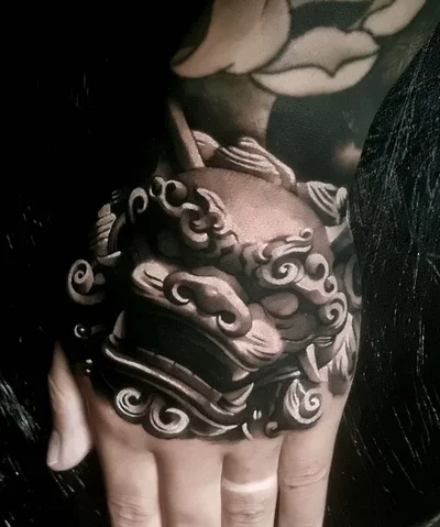 Simon Smith tattoo 041