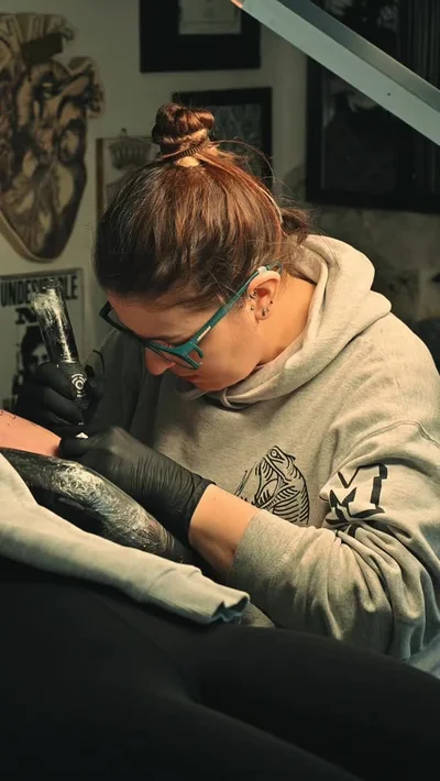 Simona Petrux tattoo ig_013