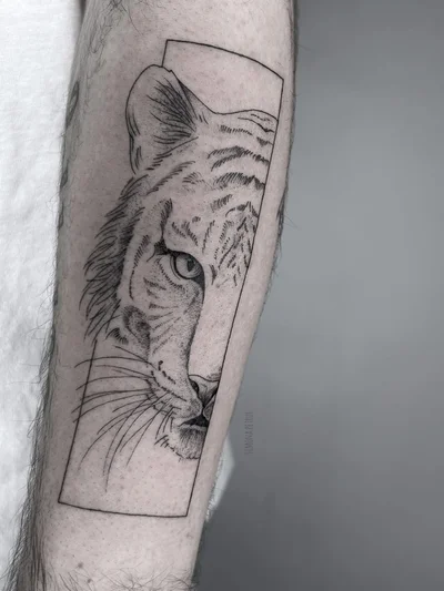 Simona Petrux tattoo ig_016
