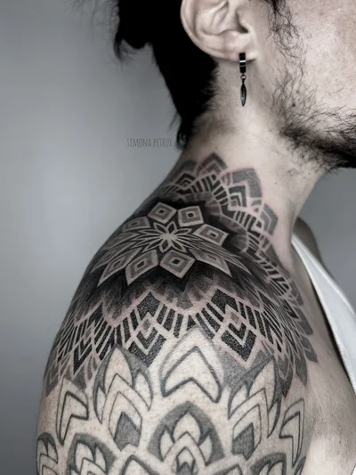 Simona Petrux tattoo ig_021