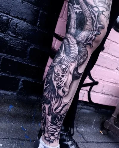 Simona is their name tattoo 010