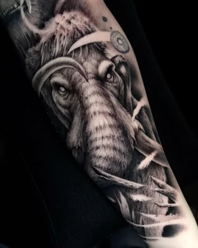 Simon Bravo tattoo 039
