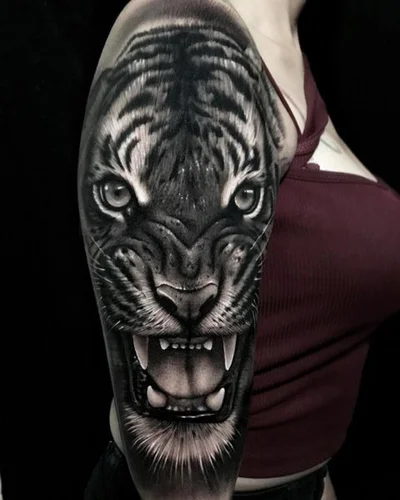 Simon Bravo tattoo 040
