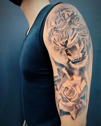 Simone LoseTo tattoo 029