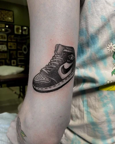 Simon Velez tattoo 018