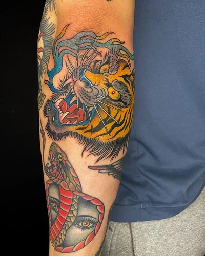 Simon Velez tattoo 040