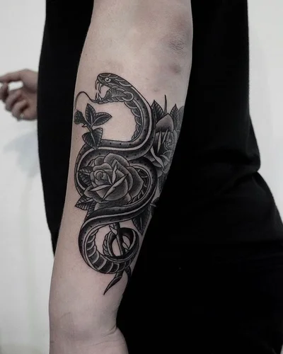 Simon Velez tattoo 042