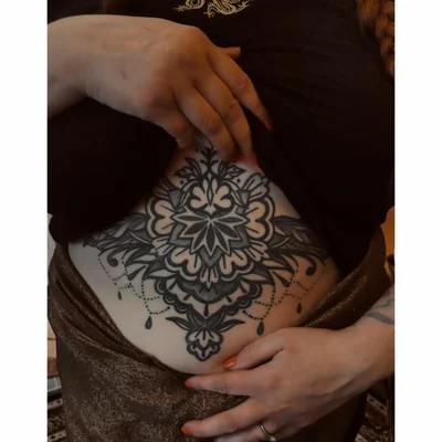 Renee Barasch tattoo ig_007