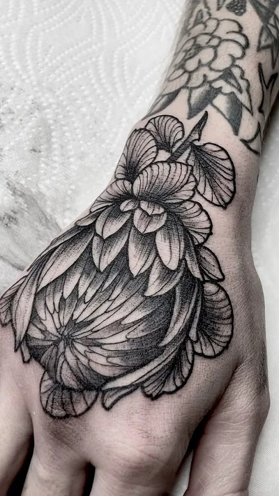 𝔖𝔦𝔫𝔞𝔥 tattoo 027