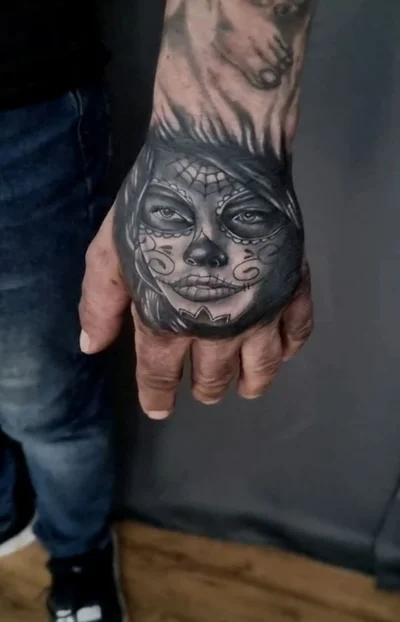 Sin City Tattoo und Piercing tattoo 034
