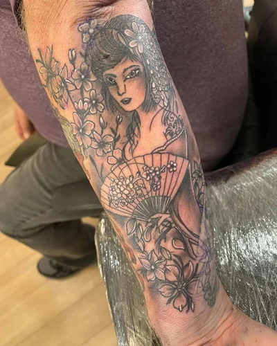 Andrew Grierson tattoo 042