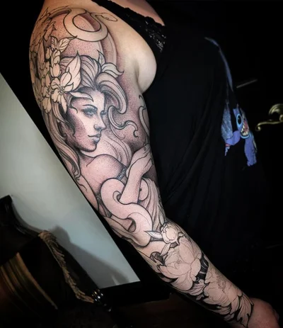 Jessica Brennan tattoo 036