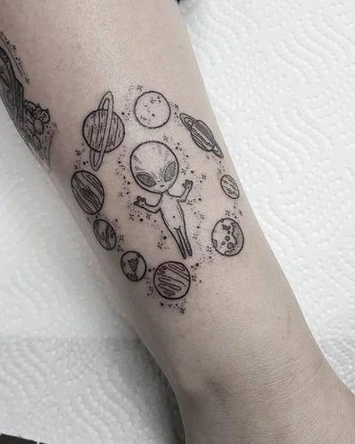 Nikki Kelly tattoo 009